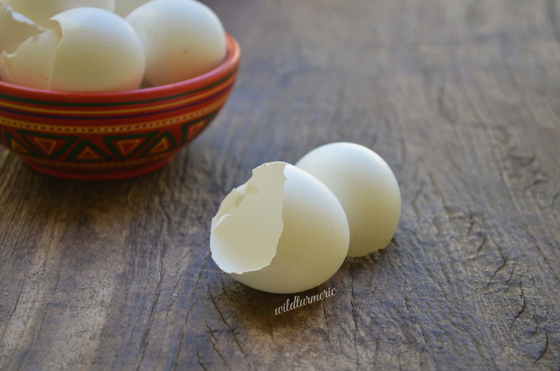 Another potential risk of eating eggshells is their sharp edges, which could cause damage to the digestive tract. To avoid this, it’s advisable to crush the eggshells into a fine powder before consuming them. This will not only make them easier to swallow but also reduce the risk of any sharp edges causing harm.