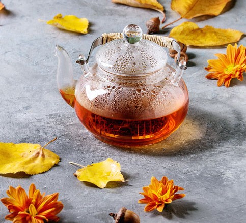 While rooibos tea is generally safe to consume, it is important to note that some individuals may experience side effects. These can include allergies, digestive issues, and liver problems. If you have any concerns or medical conditions, it is recommended to consult with a healthcare professional before adding rooibos tea to your daily routine.